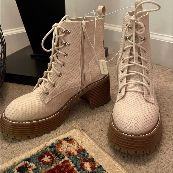 COPY - NWT ALTARD STATE BOOTIES 9 - Picture 7 of 7